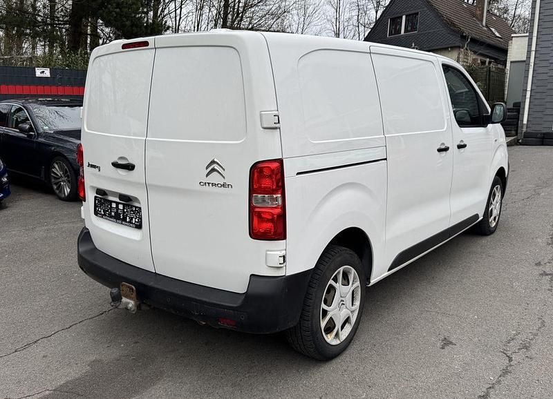 Second-hand Citroën Jumpy 122 CP (89 kW) 2019 Alb Monovolum