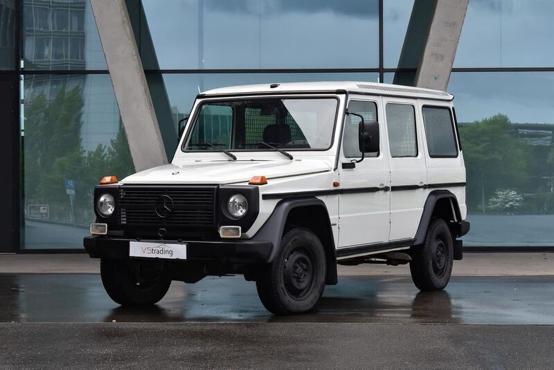 Weiß Gebraucht 2010 Mercedes G280 SUV | 36.890 € - Bild 1/4