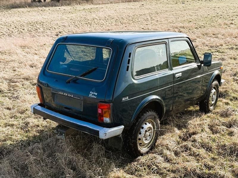 Gebraucht Lada niva 82 PS (60 kW) 2009 Grün SUV