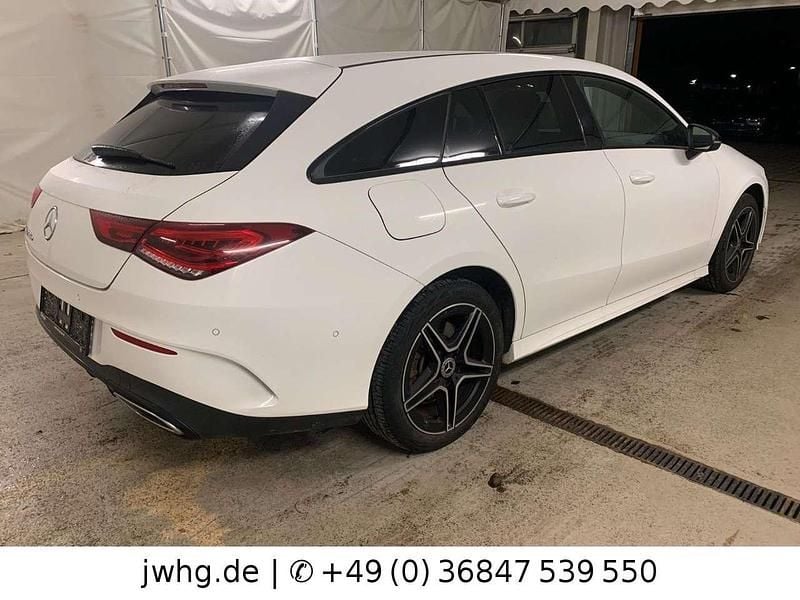 Gebraucht Mercedes CLA250e AMG 218 PS (160 kW) 2021 Polarweiss Limousine