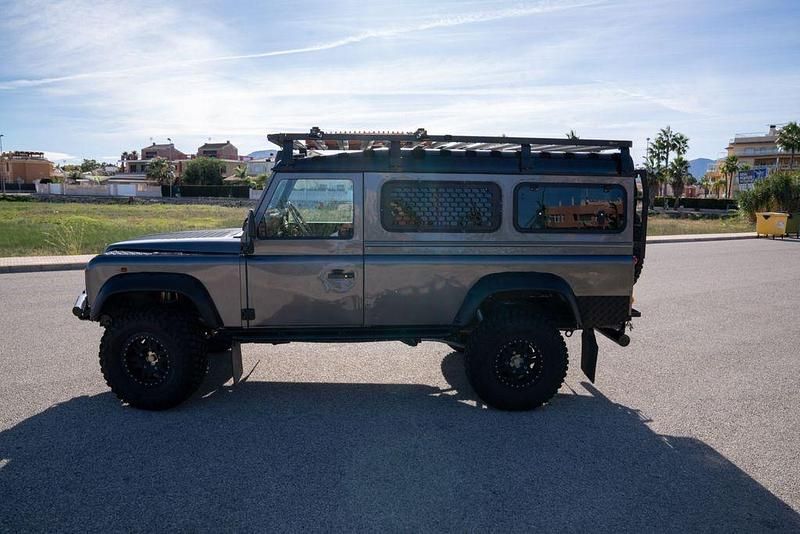 Gebraucht Land Rover Defender 113 PS (83 kW) 1998 Grau Kombi