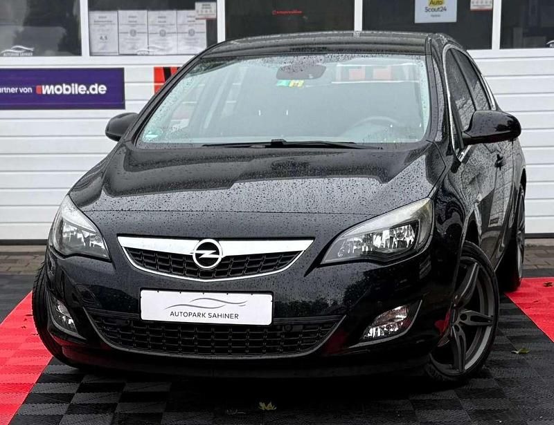 Schwarz Gebraucht 2010 Opel Astra Sport Kleinwagen | 2.999 € (Fairer Preis) - Bild 1/4