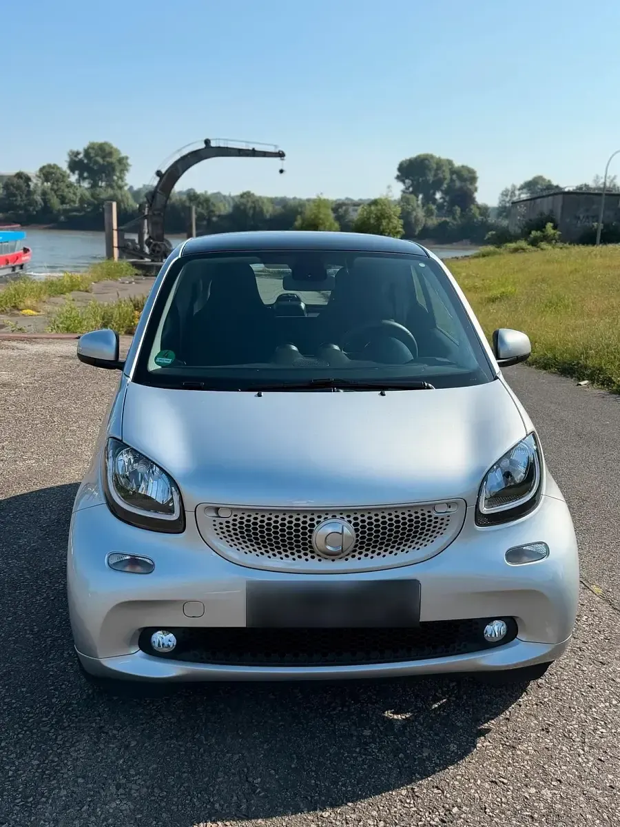Gebraucht Smart ForTwo Coupé 71 PS (52 kW) 2016 Silber Coupé