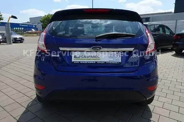 Gebraucht Ford Fiesta Titanium 101 PS (74 kW) 2016 Blau Kleinwagen