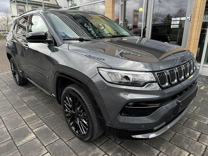 Second-hand Jeep Compass 131 CP (96 kW) 2023 Gri SUV