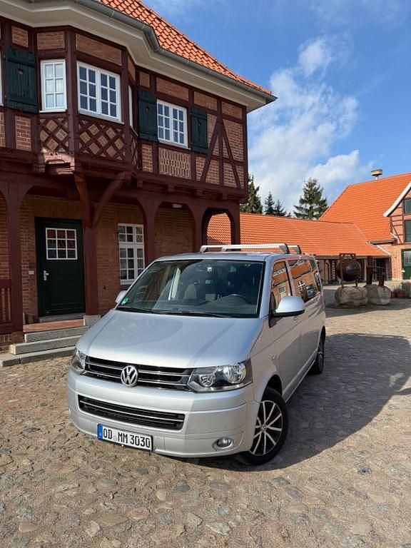 Second-hand VW T5 Edition 140 CP (102 kW) 2013 Argintiu Van