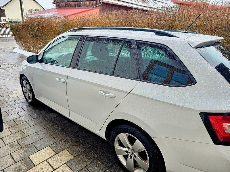 Gebraucht Skoda Fabia Style 90 PS (66 kW) 2015 Weiß Kombi