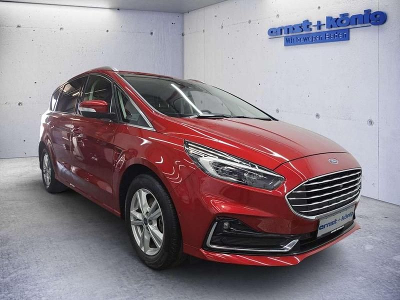 Gebraucht Ford S-MAX Titanium 190 PS (139 kW) 2022 Rot Van / Kleinbus