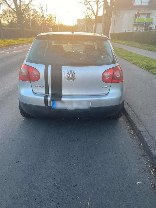 Second-hand VW Golf 90 CP (66 kW) 2006 Gri Coupe