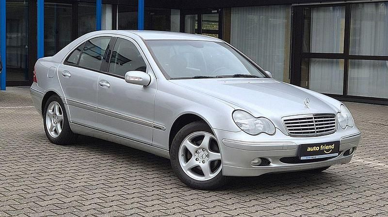 Silber Gebraucht 2004 Mercedes C200 Limousine | 4.990 € (Fairer Preis) - Bild 1/4