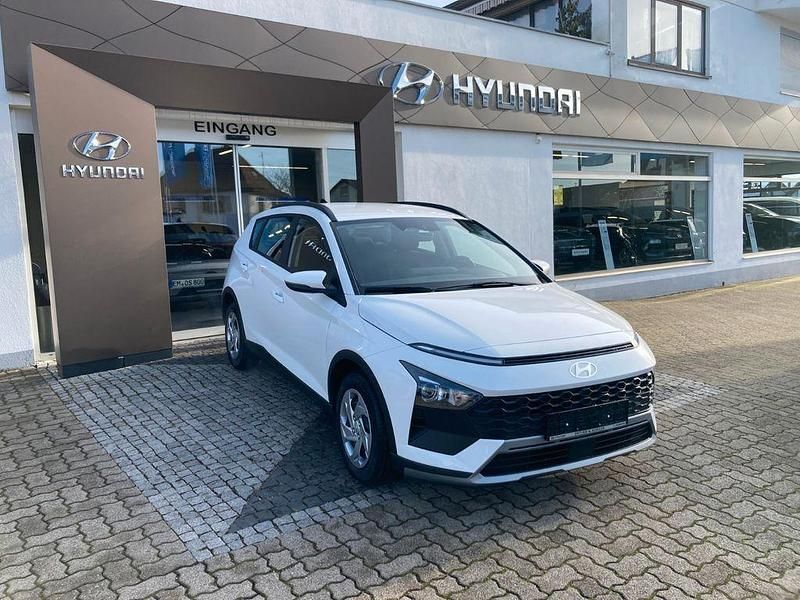 Atlas white uni Neu 2025 Hyundai Bayon Select SUV | 21.490 € (Fairer Preis) - Bild 1/4