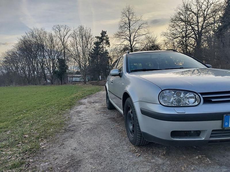 Gebraucht VW Golf IV 105 PS (77 kW) 2003 Silber Kombi