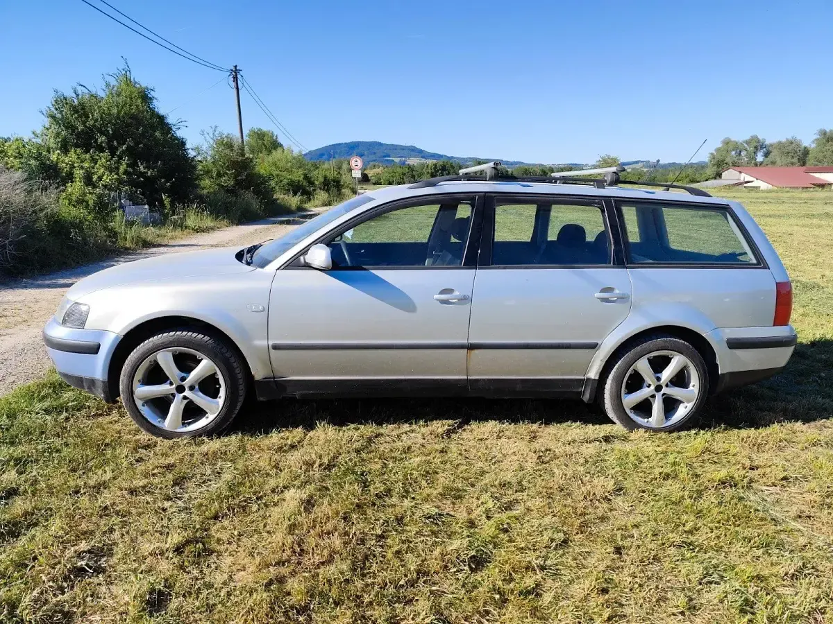Gebraucht VW Passat 125 PS (91 kW) 2000 Silber Kombi