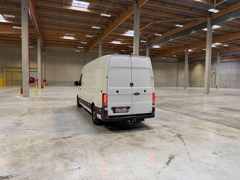 Gebraucht VW Crafter 177 PS (130 kW) 2025 Weiß Van
