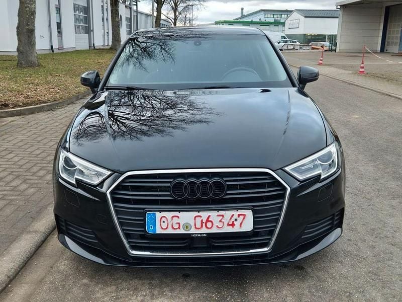 Gebraucht Audi A3 Basis 150 PS (110 kW) 2020 Schwarz Limousine