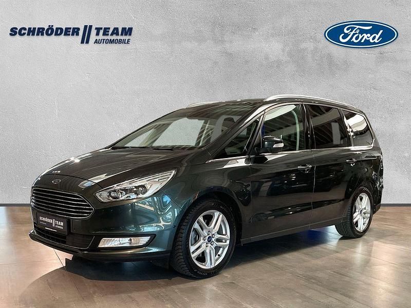 Grün Gebraucht 2019 Ford Galaxy Titanium Van / Kleinbus | 18.890 € (Etwas zu teuer) - Bild 1/4