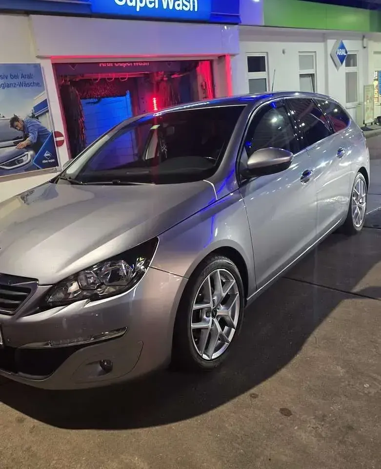 Gebraucht Peugeot 308 SW Active 120 PS (88 kW) 2017 Kombi