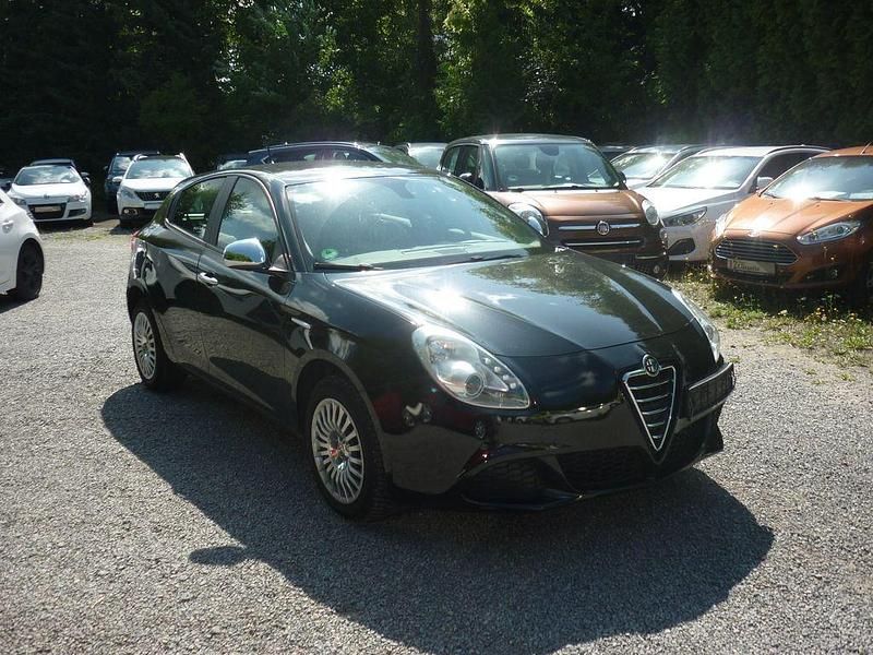 Gebraucht Alfa Romeo Giulietta 120 PS (88 kW) 2012 Schwarz Kleinwagen