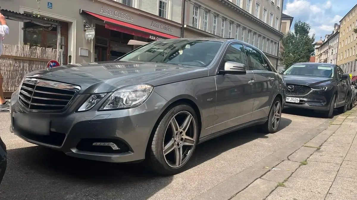 Gebraucht Mercedes E350 296 PS (217 kW) 2009 Grau Limousine