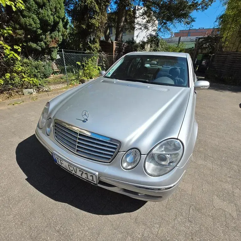 Gebraucht Mercedes 240 Elegance 177 PS (130 kW) 2002 Silber Limousine
