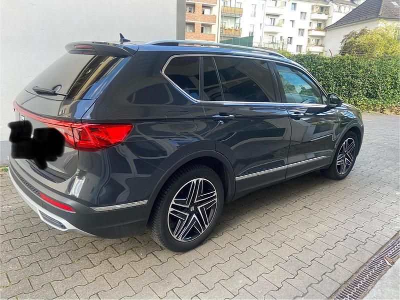 Grau Gebraucht 2020 Seat Tarraco SUV | 22.700 € (Fairer Preis) - Bild 1/4