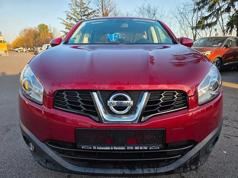 Gebraucht Nissan Qashqai 117 PS (86 kW) 2012 Rot SUV