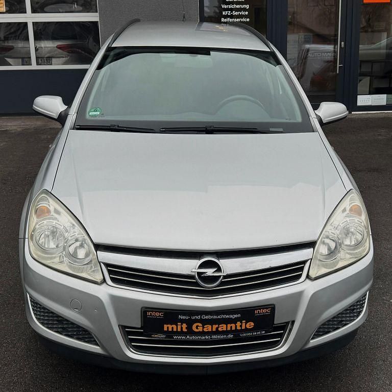 Gebraucht Opel Astra Edition 105 PS (77 kW) 2007 Silber Limousine