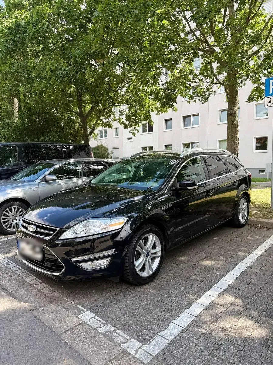 Gebraucht Ford Mondeo 160 PS (117 kW) 2011 Schwarz Limousine