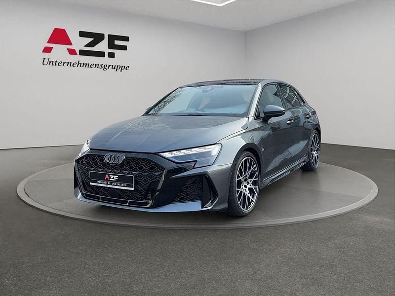 Gebraucht Audi RS3 Sport 400 PS (294 kW) 2025 Grau Limousine
