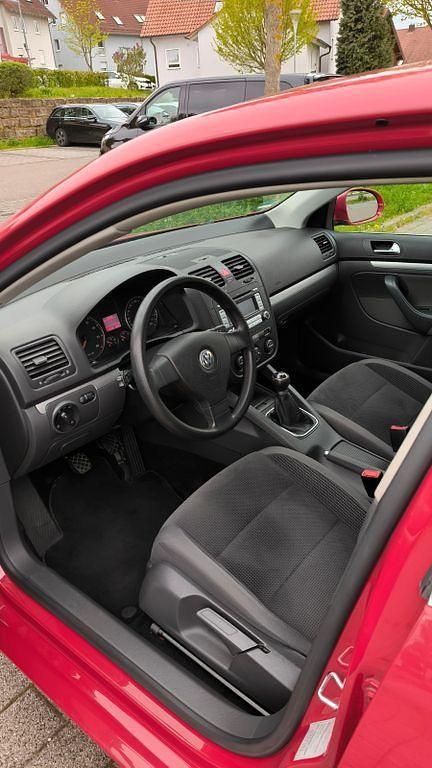 Rot Gebraucht 2008 VW Jetta Comfortline Limousine | 4.000 € (Fairer Preis) - Bild 1/4