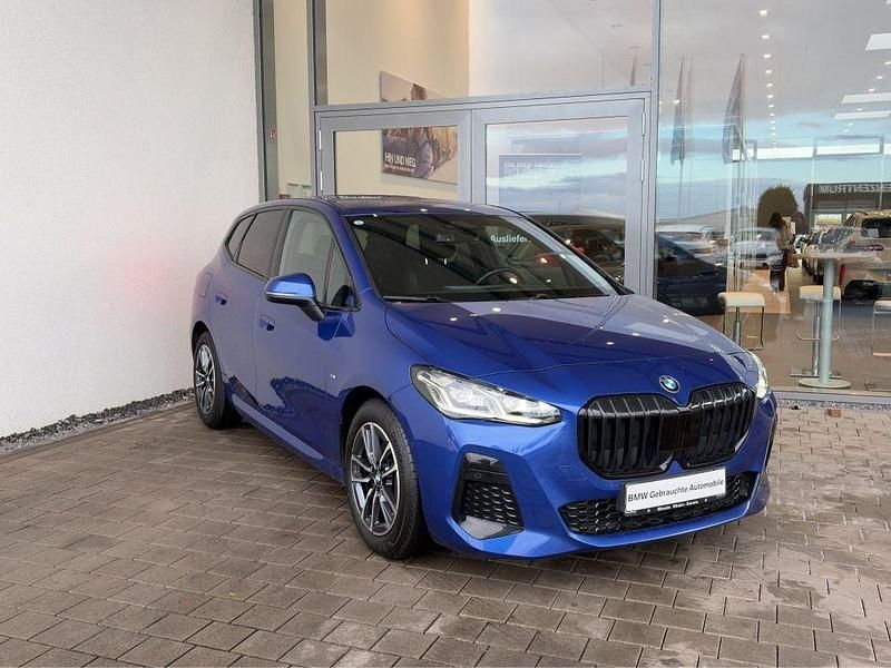 Gebraucht BMW 218 Active Tourer M Sport 136 PS (100 kW) 2023 Portimao blau metallic Van / Kleinbus