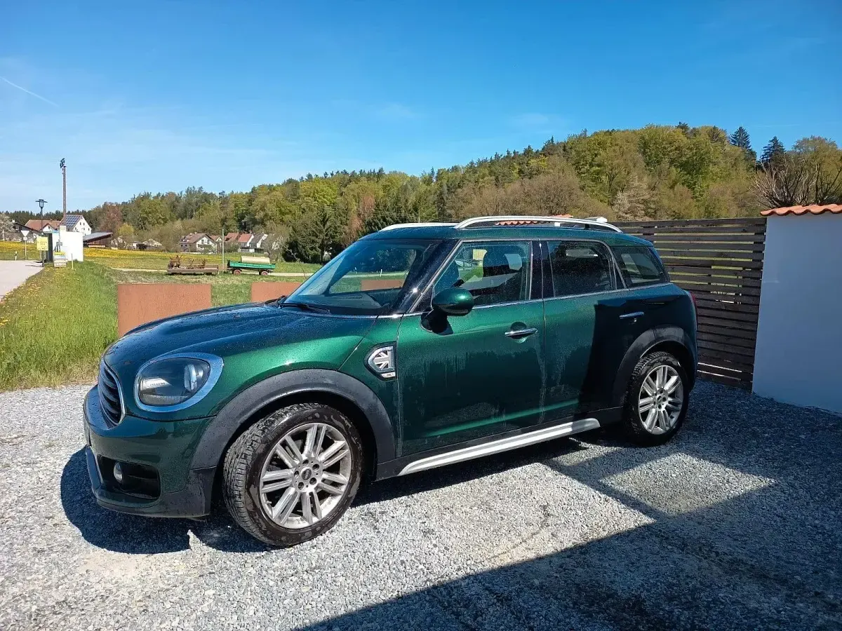 Usado Mini Cooper D 150 HP (110 kW) 2018 Verde Citadino