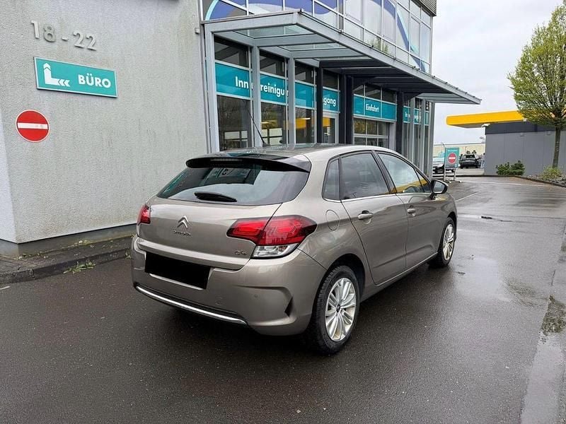 Gebraucht Citroën C4 Touch 110 PS (80 kW) 2015 Grau Limousine