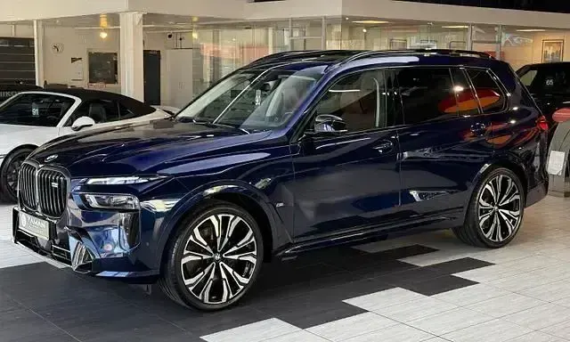 Gebraucht BMW X7 M Sport 530 PS (389 kW) 2023 Blau SUV
