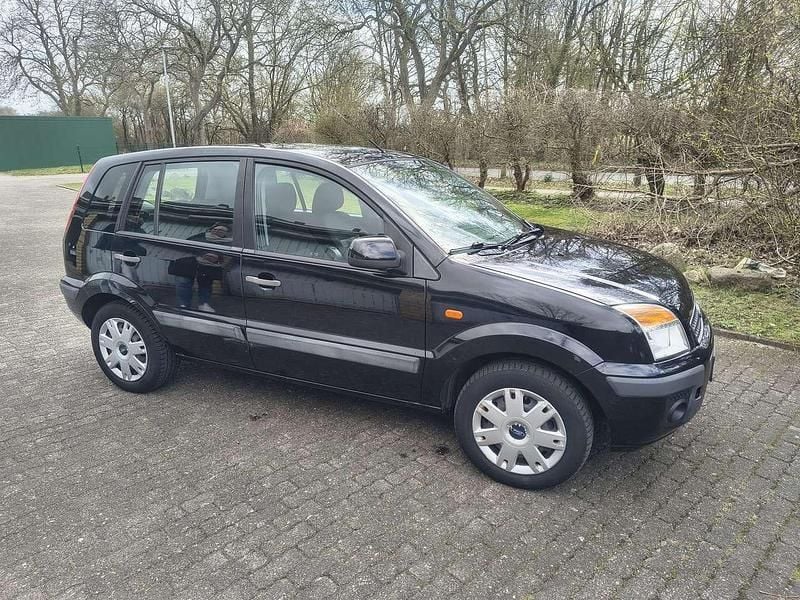 Gebraucht Ford Fusion Style 80 PS (58 kW) 2011 Schwarz Kleinwagen