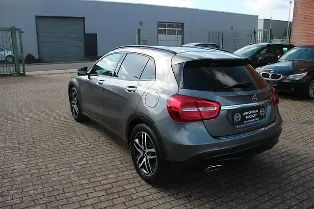 Gebraucht Mercedes GLA250 Night 211 PS (155 kW) 2014 Grau SUV