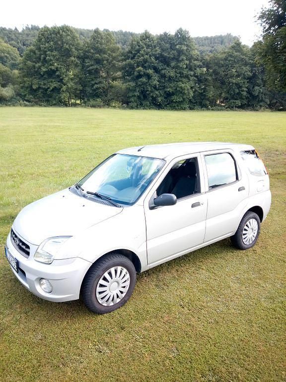 Silber Gebraucht 2004 Subaru Justy Kleinwagen | 1.950 € (Fairer Preis) - Bild 1/4