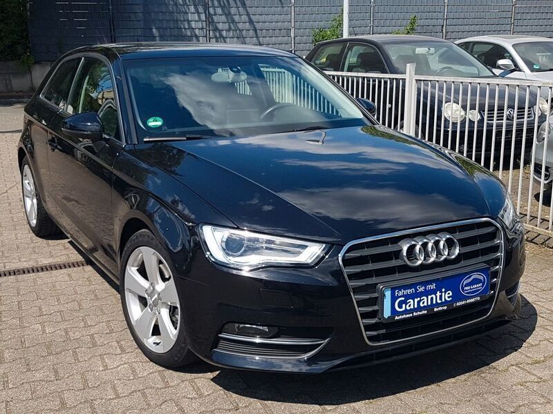 Schwarz Gebraucht 2014 Audi A3 Ambition Limousine | 13.490 € (Guter Preis) - Bild 1/4