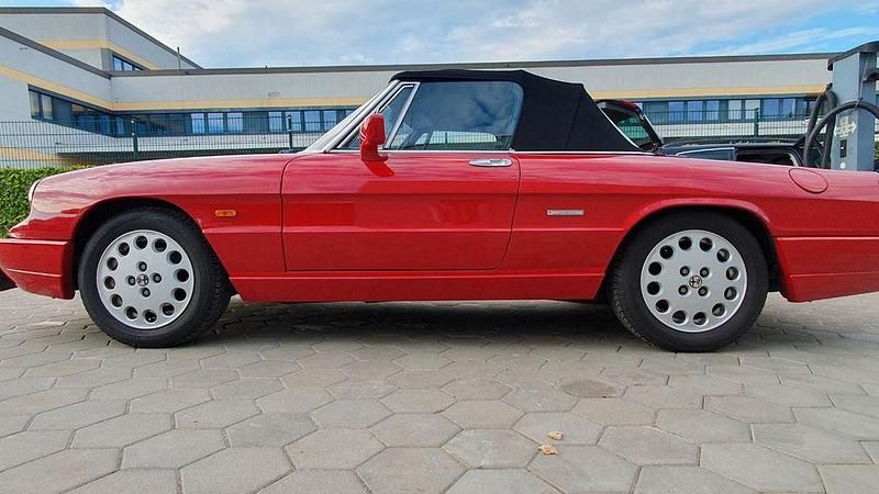 Gebraucht Alfa Romeo Spider 120 PS (88 kW) 1992 Rot Cabrio