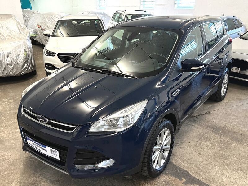 Blau Gebraucht 2015 Ford Kuga Titanium SUV | 16.490 € (Fairer Preis) - Bild 1/4