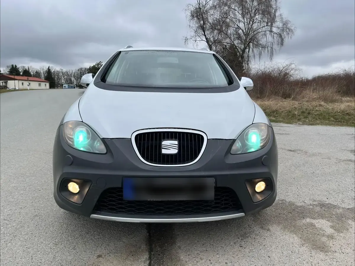 Gebraucht Seat Altea 170 PS (125 kW) 2011 Weiß Van / Kleinbus
