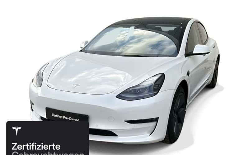 Weiß Gebraucht 2021 Tesla Model 3 Long Range RWD Limousine | 29.400 € (Teuer) - Bild 1/4