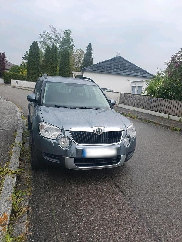 Gebraucht Skoda Yeti Elegance 140 PS (102 kW) 2012 Silber SUV