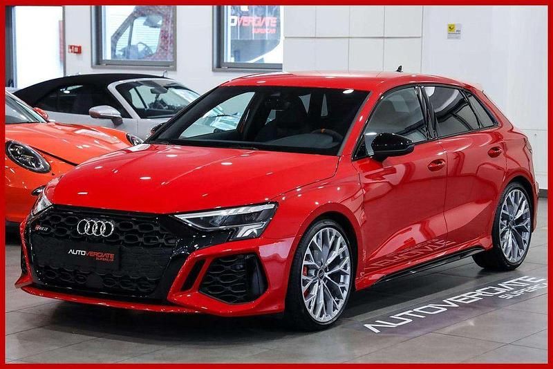 Rot Gebraucht 2024 Audi RS3 Limousine | 57.500 € (Superpreis) - Bild 1/4