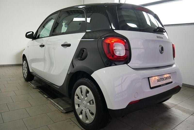 Gebraucht Smart ForFour 71 PS (52 kW) 2017 Schwarz Kleinwagen