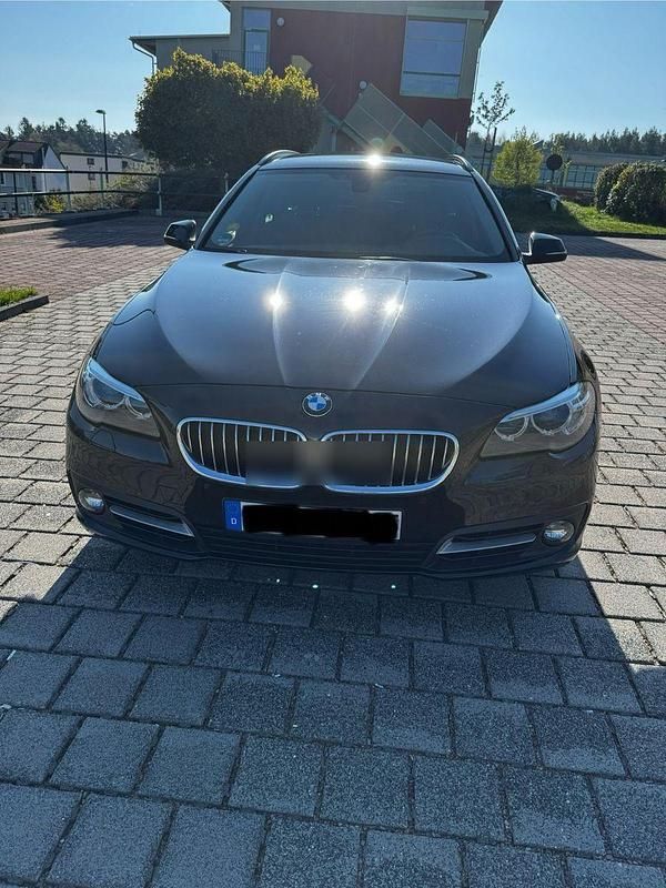 Schwarz Gebraucht 2013 BMW 530 Kombi | 9.500 € (Superpreis) - Bild 1/4