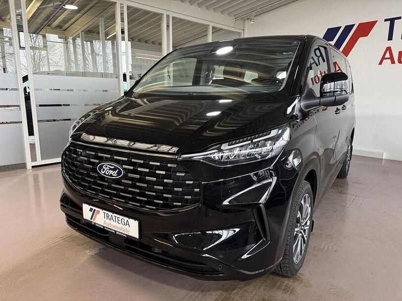 Gebraucht Ford Tourneo Titanium 170 PS (125 kW) 2025 Schwarz Van / Kleinbus