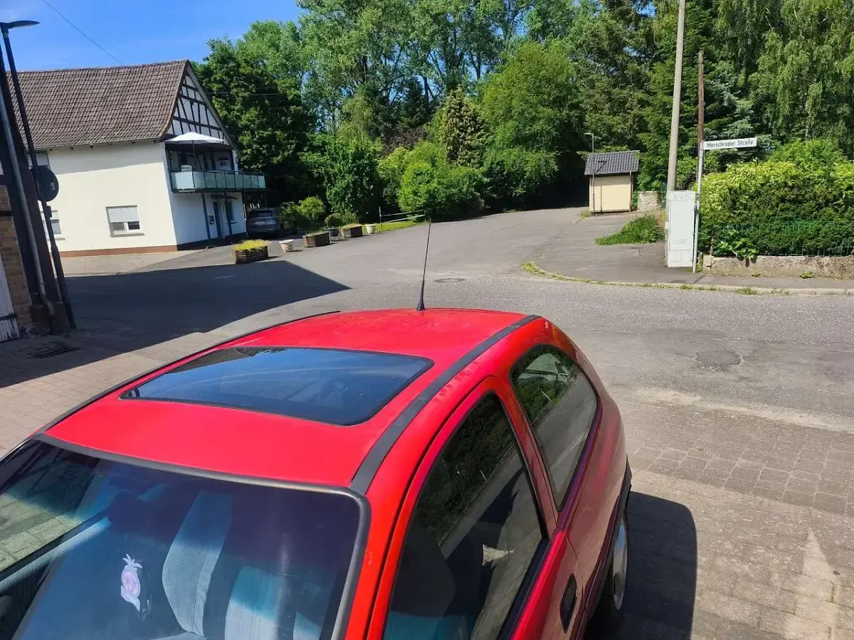 Gebraucht Opel Corsa 60 PS (44 kW) 1996 Rot Kleinwagen