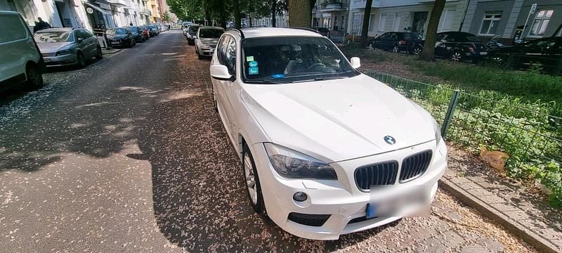 Weiß Gebraucht 2012 BMW X1 SUV | 7.000 € - Bild 1/4