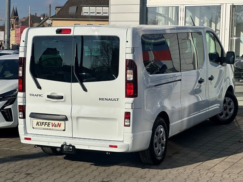 Gebraucht Renault Trafic Evolution 170 PS (125 kW) 2024 Arktisweiß Van / Kleinbus